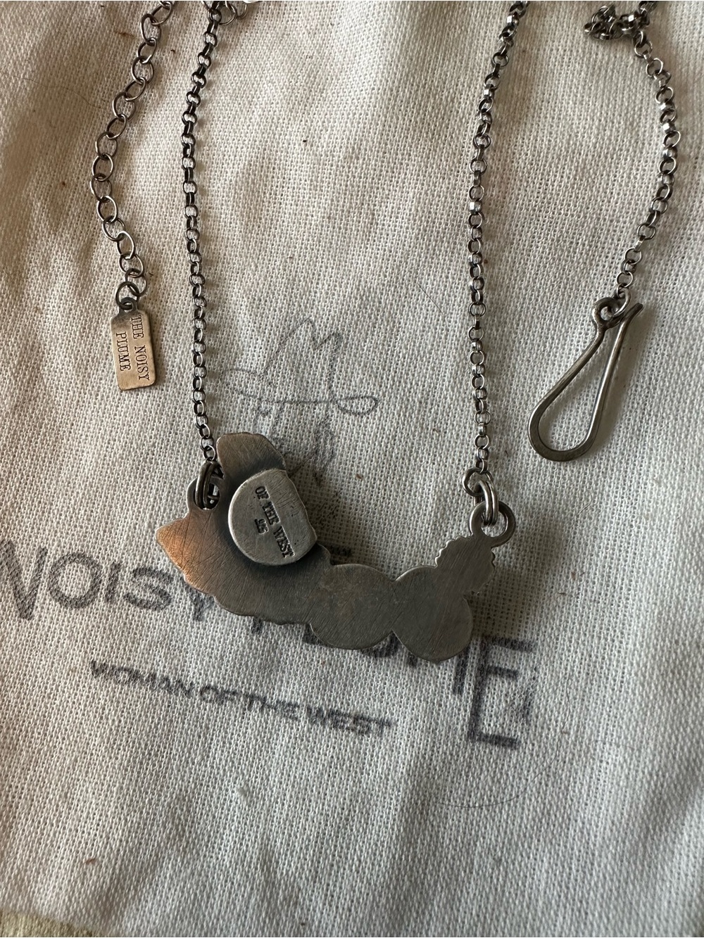 The Noisy Plume - Within Reach Necklace - Picture 4 of 4
